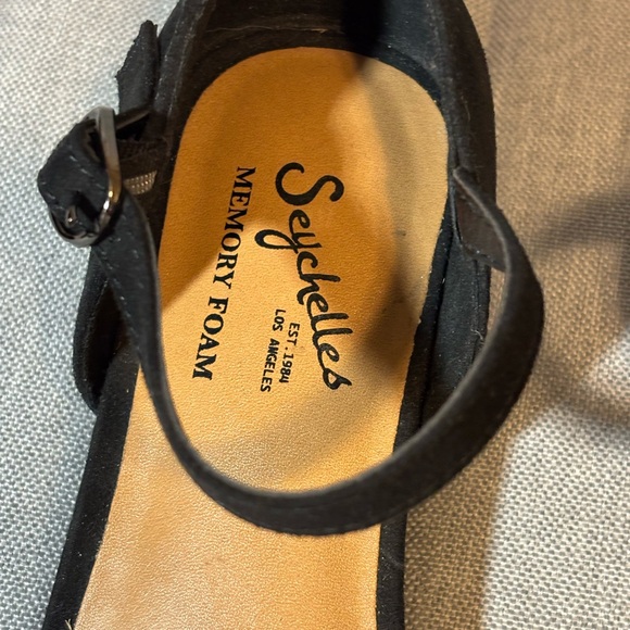 Seychelles Black Flats with Ankle Strap - Picture 3 of 8